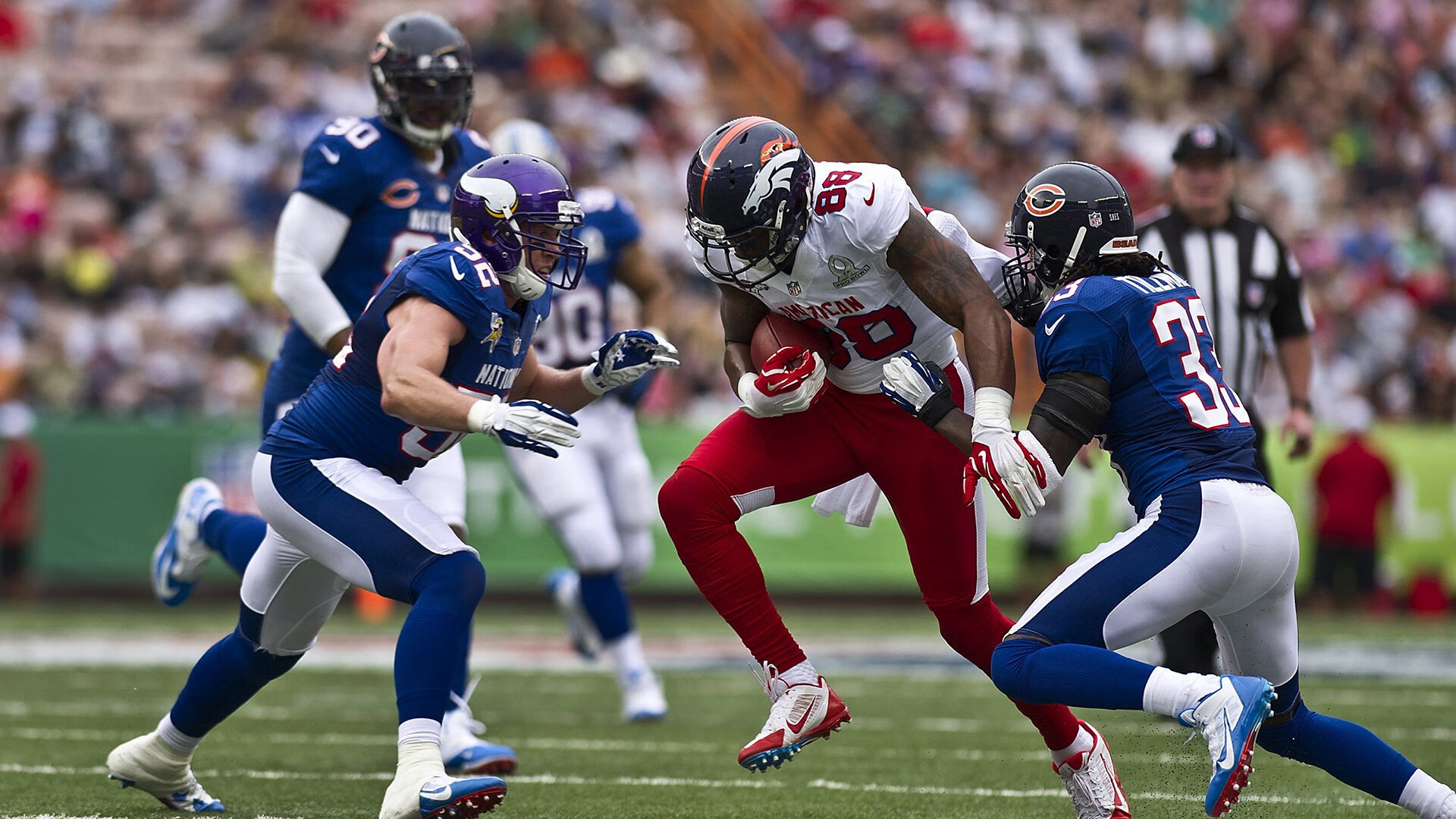 乔·莫伊:以硬朗的身体素质和强大的防守本能,成为全黑队坚实的前锋支柱